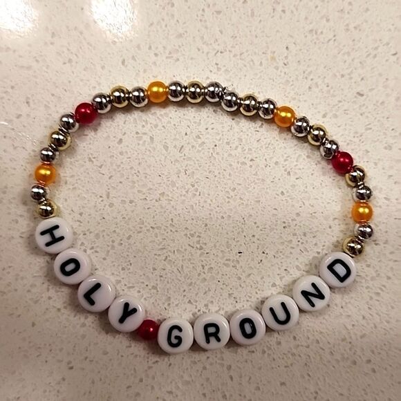Taylor Swift Friendship Bracelet - Picture 1 of 2